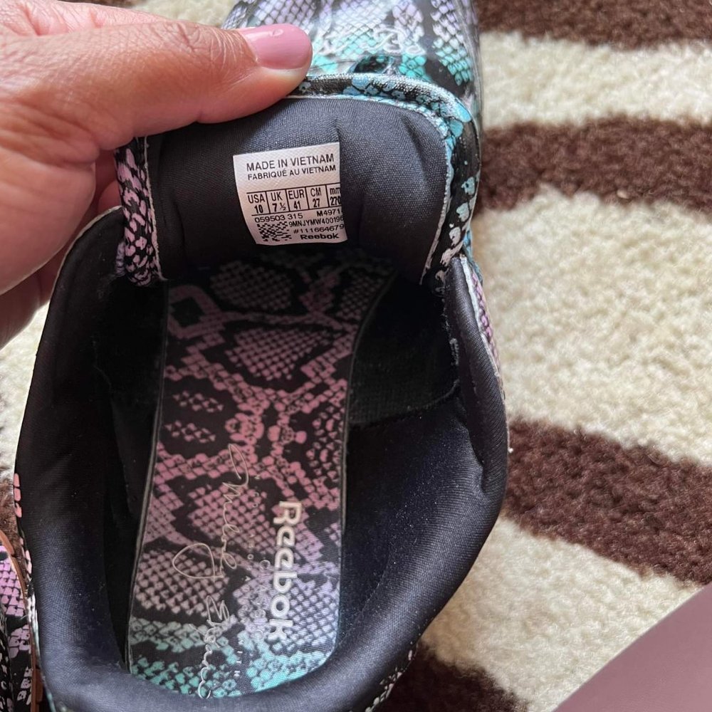 Melody Ehsani Reebok - Picture 2 of 4